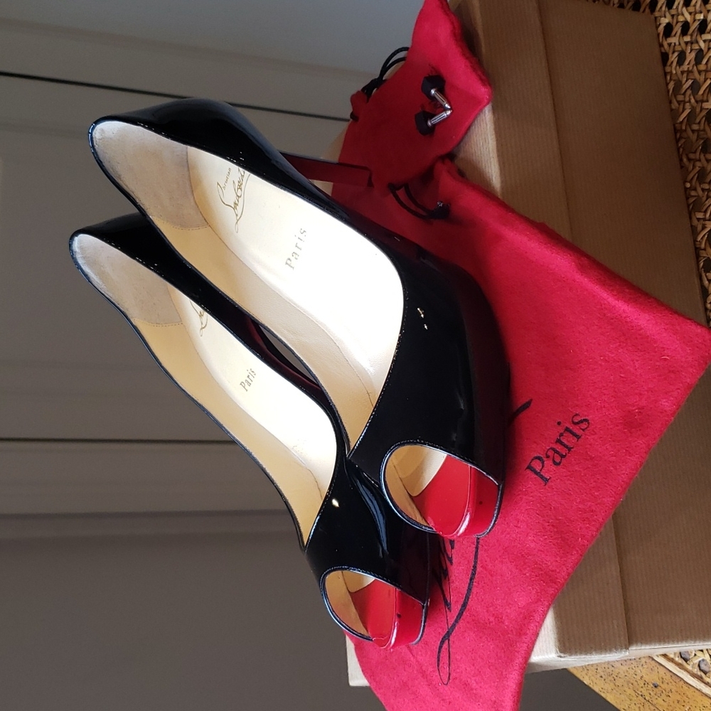 Christian Louboutin No Matter Patent Calf Heel Size 38.5